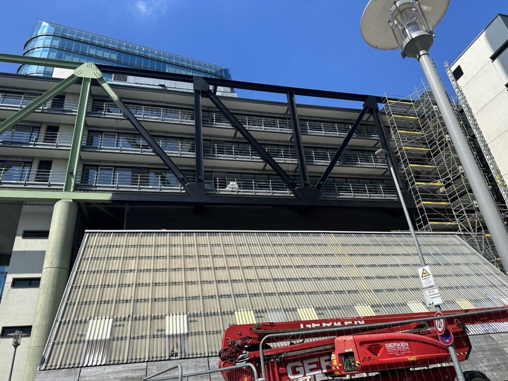 Wolkenbügel, Düsseldorf – Dachbegrünung