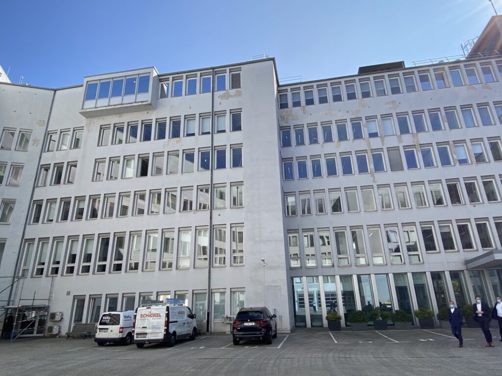 Kaiser-Wilhelm-Ring 31, Köln – Holzfenster