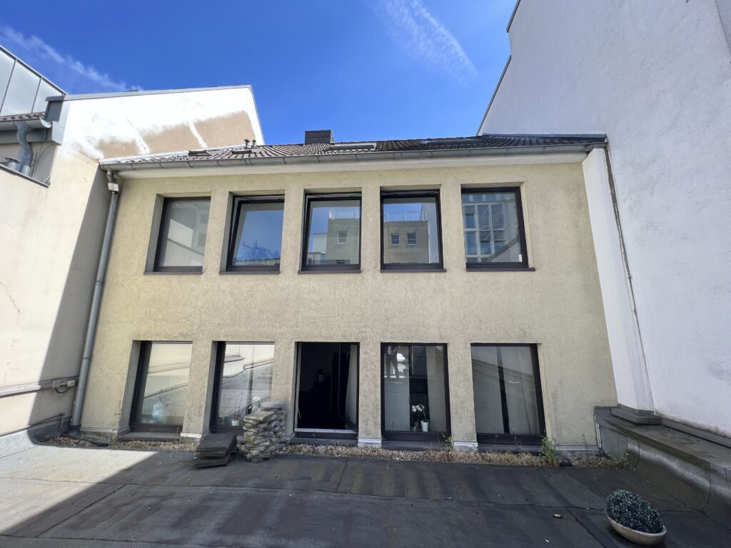 Huschberger Str. 10, Düsseldorf – Bürohaus