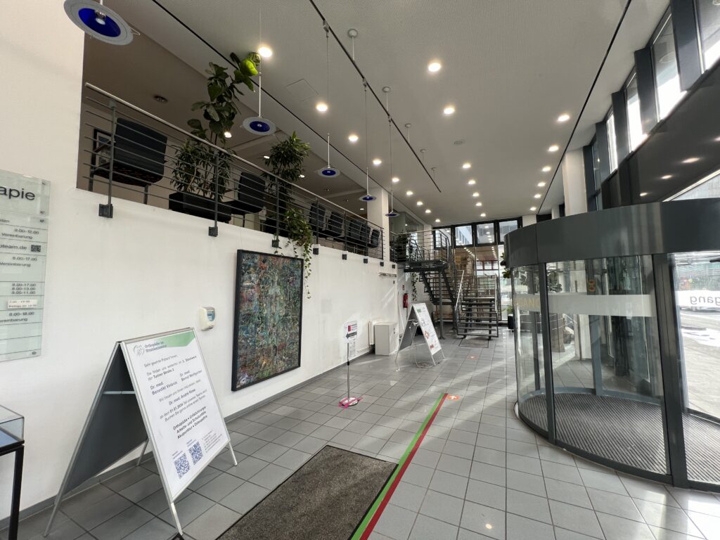 Turinerstr. 2, Köln – Foyer + Hausmeisterraum