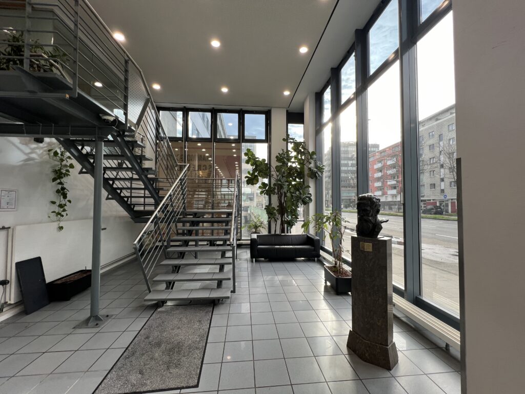 Turinerstr. 2, Köln – Foyer + Hausmeisterraum