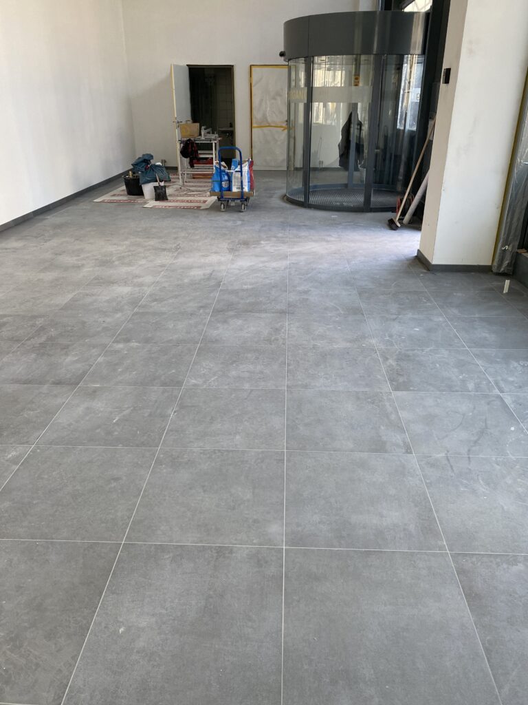 Turinerstr. 2, Köln – Foyer + Hausmeisterraum